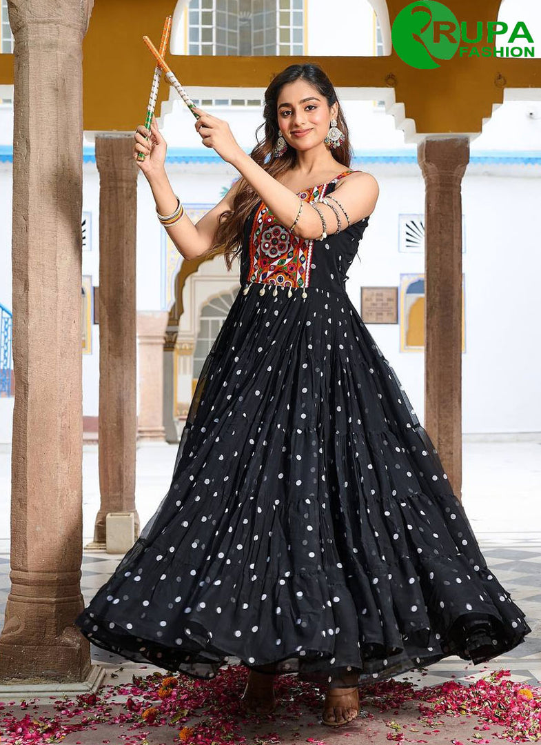 Attractive Black Georgette Gamthi, Mirror and Polka Dotted Work Designer for Ceremonial Gown