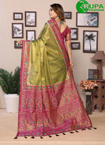 Load image into Gallery viewer, Beautiful Green Color Banarasi Silk with Weaving Work Classic Saree
