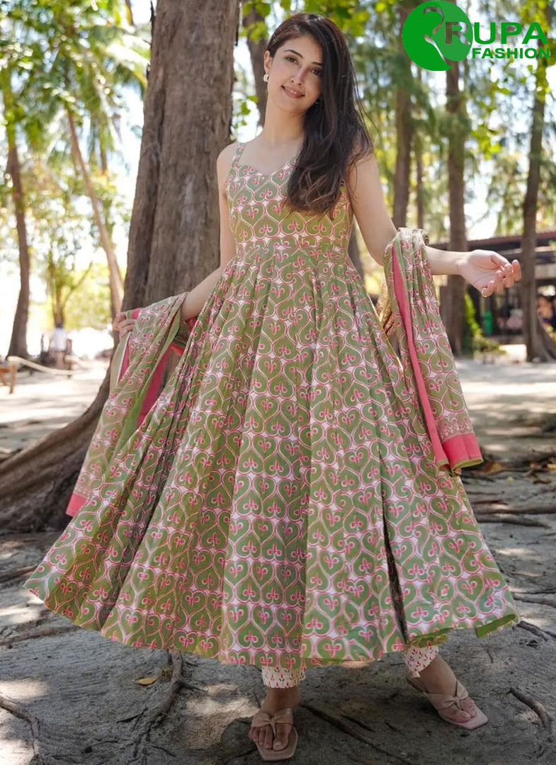 Attractive muted green and a soft pink With Pure Muslin Dupatta